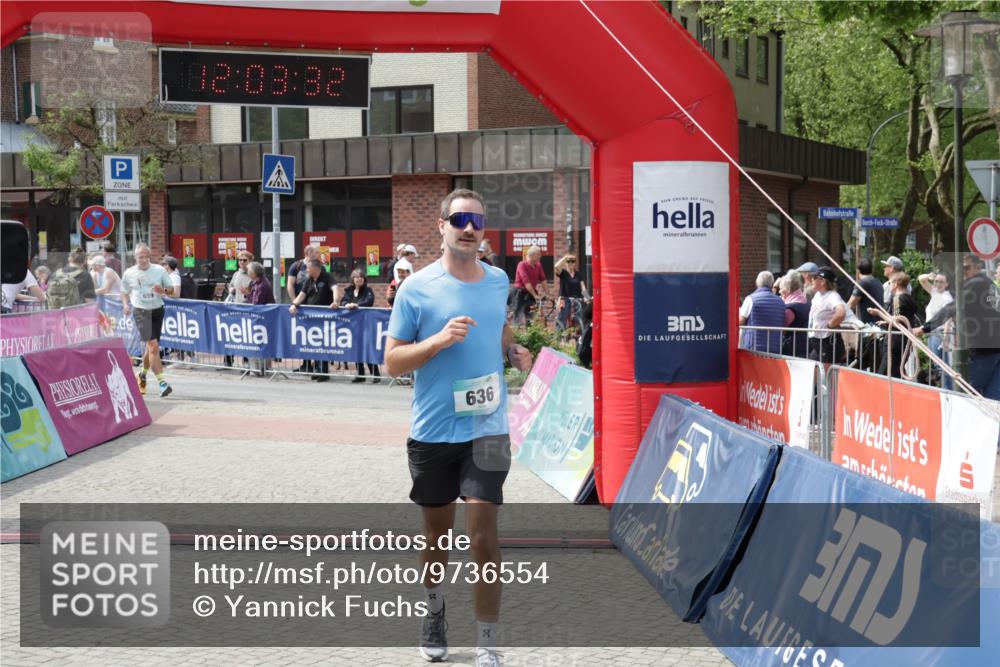 10.05.2026 - 8. Wedeler Halbmarathon Yannick Fuchs http://msf.ph/oto/9736554 10.05.2026 12:03:30 Ziel 419, 636, 659 meine-sportfotos.de