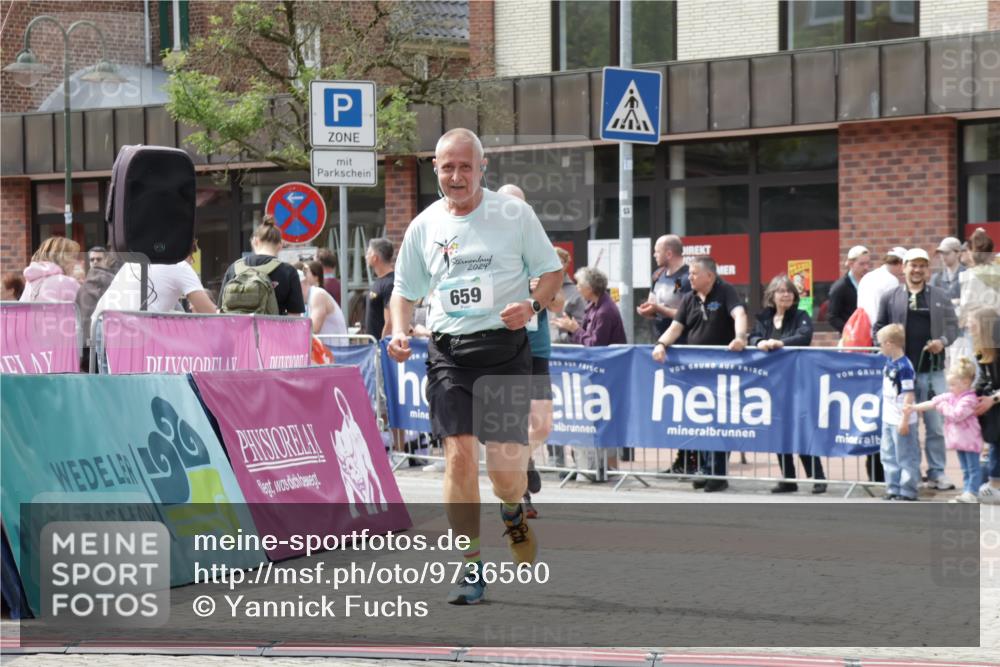10.05.2026 - 8. Wedeler Halbmarathon Yannick Fuchs http://msf.ph/oto/9736560 10.05.2026 12:03:34 Ziel 636, 659, 764 meine-sportfotos.de
