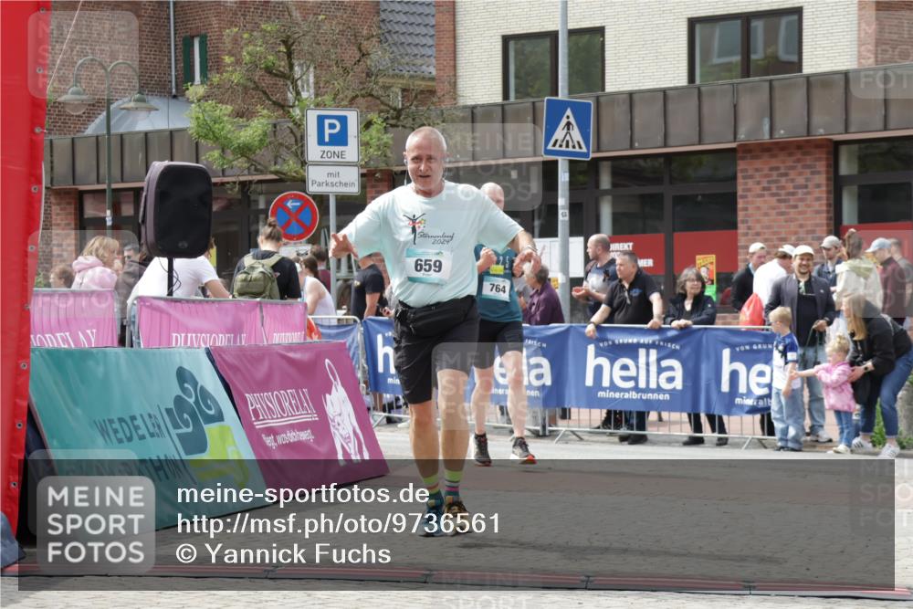 10.05.2026 - 8. Wedeler Halbmarathon Yannick Fuchs http://msf.ph/oto/9736561 10.05.2026 12:03:34 Ziel 636, 659, 764 meine-sportfotos.de