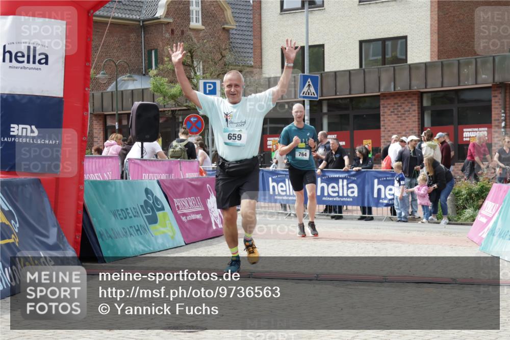 10.05.2026 - 8. Wedeler Halbmarathon Yannick Fuchs http://msf.ph/oto/9736563 10.05.2026 12:03:34 Ziel 636, 659, 764 meine-sportfotos.de