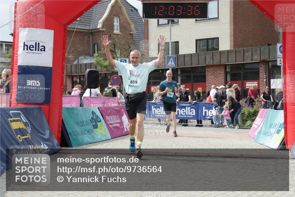 10.05.2026 - 8. Wedeler Halbmarathon Yannick Fuchs http://msf.ph/oto/9736564 10.05.2026 12:03:34 Ziel 636, 659, 764 meine-sportfotos.de