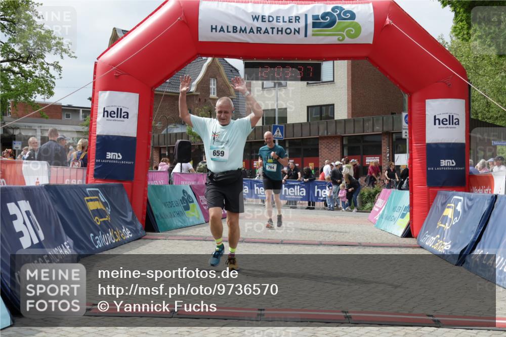 10.05.2026 - 8. Wedeler Halbmarathon Yannick Fuchs http://msf.ph/oto/9736570 10.05.2026 12:03:35 Ziel 636, 659, 764 meine-sportfotos.de