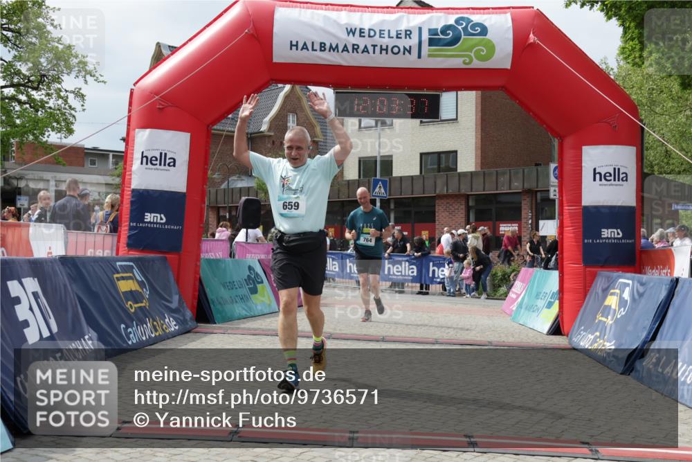 10.05.2026 - 8. Wedeler Halbmarathon Yannick Fuchs http://msf.ph/oto/9736571 10.05.2026 12:03:36 Ziel 659, 764 meine-sportfotos.de