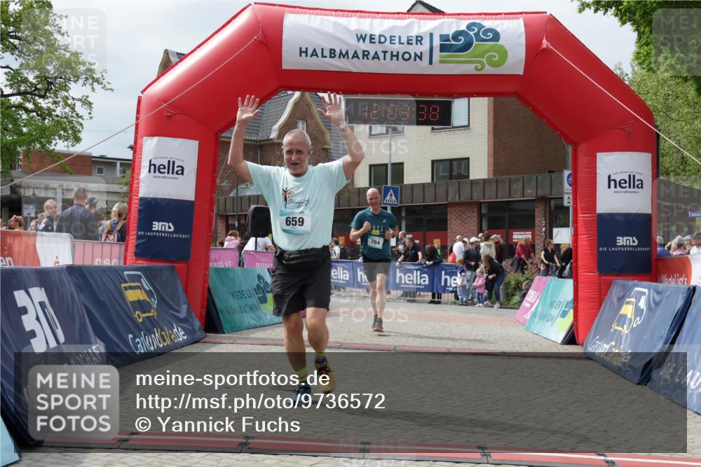 10.05.2026 - 8. Wedeler Halbmarathon Yannick Fuchs http://msf.ph/oto/9736572 10.05.2026 12:03:36 Ziel 659, 764 meine-sportfotos.de