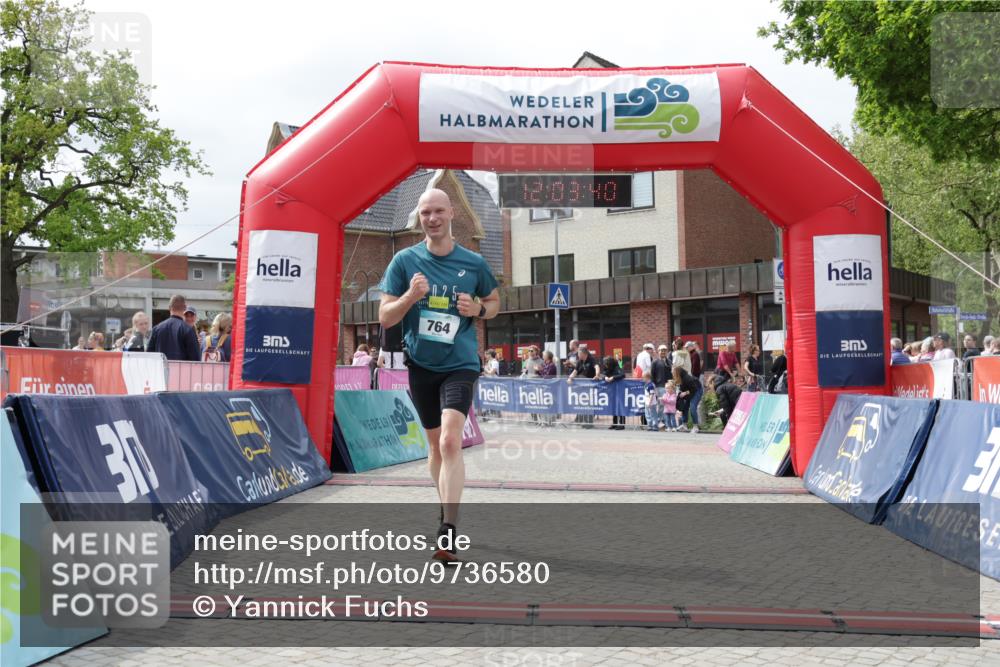 10.05.2026 - 8. Wedeler Halbmarathon Yannick Fuchs http://msf.ph/oto/9736580 10.05.2026 12:03:38 Ziel 269, 659, 764 meine-sportfotos.de