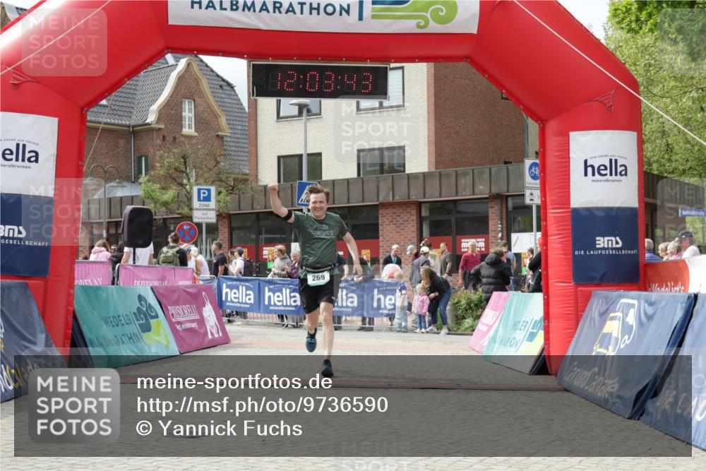 10.05.2026 - 8. Wedeler Halbmarathon Yannick Fuchs http://msf.ph/oto/9736590 10.05.2026 12:03:41 Ziel 269, 764, 2203 meine-sportfotos.de