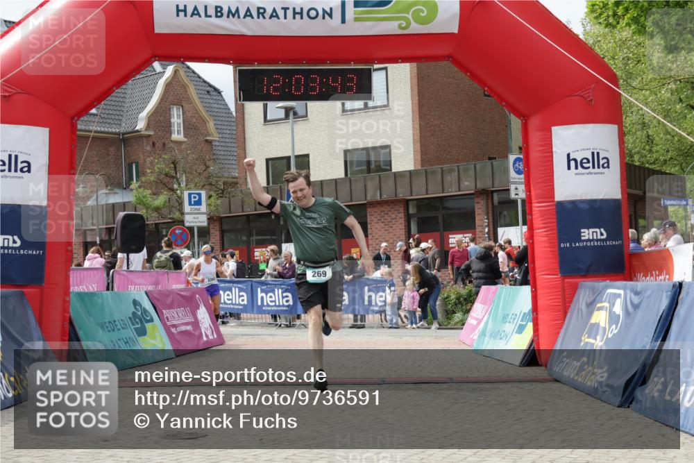 10.05.2026 - 8. Wedeler Halbmarathon Yannick Fuchs http://msf.ph/oto/9736591 10.05.2026 12:03:41 Ziel 269, 764, 2203 meine-sportfotos.de