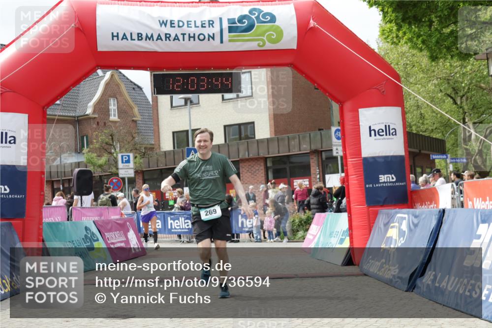 10.05.2026 - 8. Wedeler Halbmarathon Yannick Fuchs http://msf.ph/oto/9736594 10.05.2026 12:03:42 Ziel 269, 764, 2203 meine-sportfotos.de