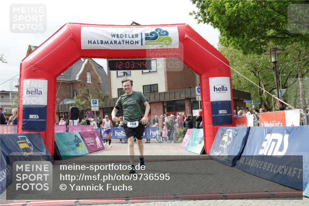 10.05.2026 - 8. Wedeler Halbmarathon Yannick Fuchs http://msf.ph/oto/9736595 10.05.2026 12:03:42 Ziel 269, 764, 2203 meine-sportfotos.de