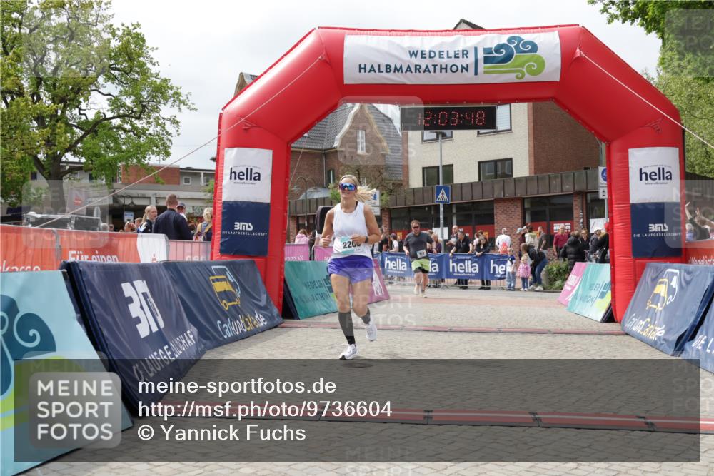10.05.2026 - 8. Wedeler Halbmarathon Yannick Fuchs http://msf.ph/oto/9736604 10.05.2026 12:03:46 Ziel 269, 579, 772, 2203 meine-sportfotos.de