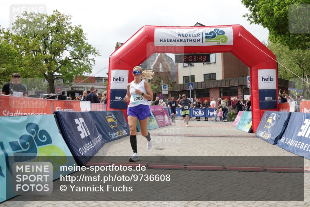 10.05.2026 - 8. Wedeler Halbmarathon Yannick Fuchs http://msf.ph/oto/9736608 10.05.2026 12:03:47 Ziel 269, 468, 579, 772, 2203 meine-sportfotos.de