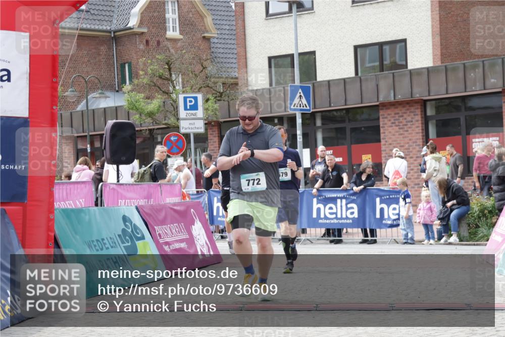 10.05.2026 - 8. Wedeler Halbmarathon Yannick Fuchs http://msf.ph/oto/9736609 10.05.2026 12:03:48 Ziel 468, 579, 772, 2203 meine-sportfotos.de