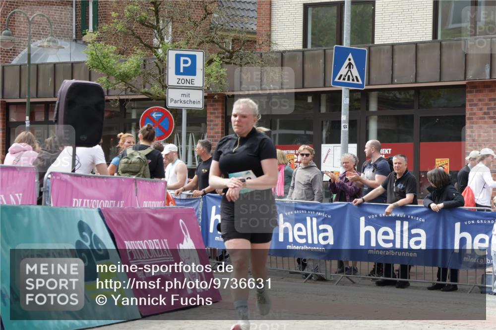 10.05.2026 - 8. Wedeler Halbmarathon Yannick Fuchs http://msf.ph/oto/9736631 10.05.2026 12:04:03 Ziel 117 meine-sportfotos.de