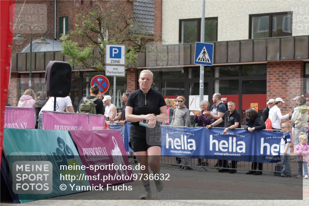 10.05.2026 - 8. Wedeler Halbmarathon Yannick Fuchs http://msf.ph/oto/9736632 10.05.2026 12:04:03 Ziel 117 meine-sportfotos.de