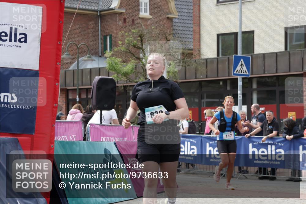 10.05.2026 - 8. Wedeler Halbmarathon Yannick Fuchs http://msf.ph/oto/9736633 10.05.2026 12:04:05 Ziel 117 meine-sportfotos.de