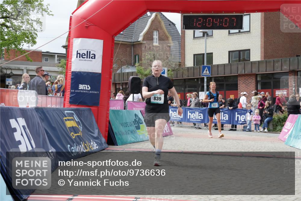 10.05.2026 - 8. Wedeler Halbmarathon Yannick Fuchs http://msf.ph/oto/9736636 10.05.2026 12:04:05 Ziel 117 meine-sportfotos.de