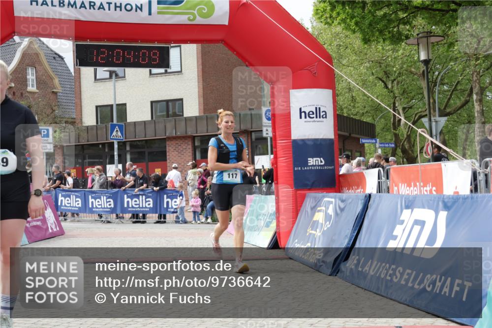 10.05.2026 - 8. Wedeler Halbmarathon Yannick Fuchs http://msf.ph/oto/9736642 10.05.2026 12:04:07 Ziel 117 meine-sportfotos.de