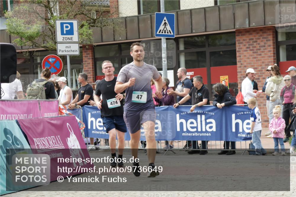 10.05.2026 - 8. Wedeler Halbmarathon Yannick Fuchs http://msf.ph/oto/9736649 10.05.2026 12:04:12 Ziel 47, 117, 474 meine-sportfotos.de