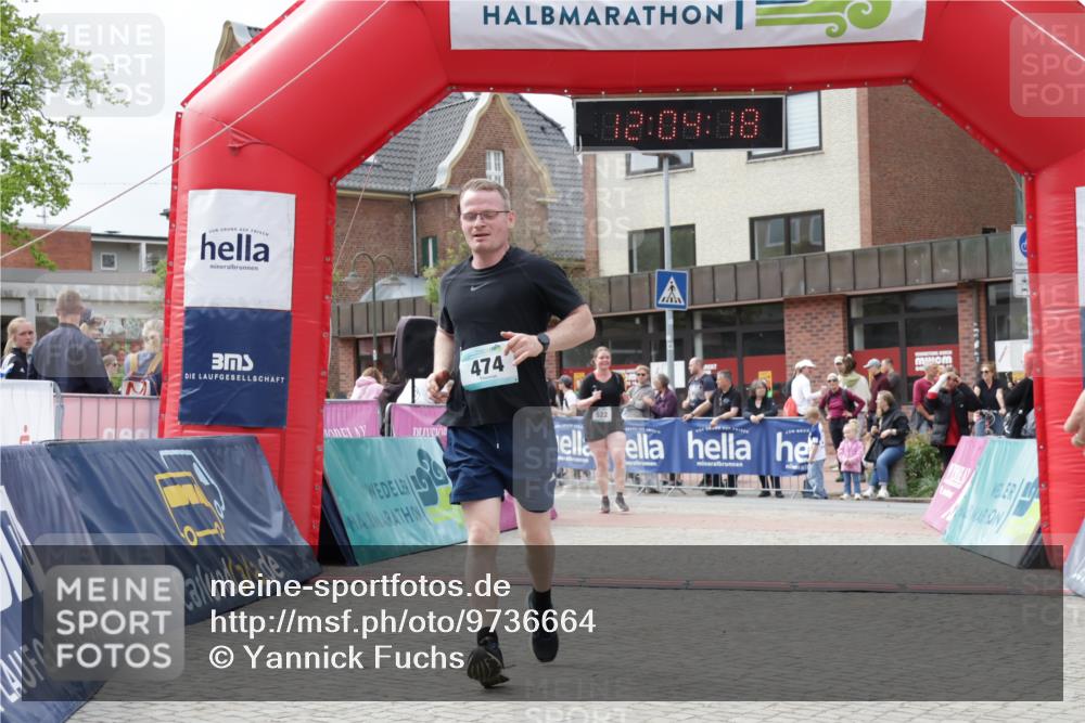 10.05.2026 - 8. Wedeler Halbmarathon Yannick Fuchs http://msf.ph/oto/9736664 10.05.2026 12:04:16 Ziel 47, 474, 522 meine-sportfotos.de