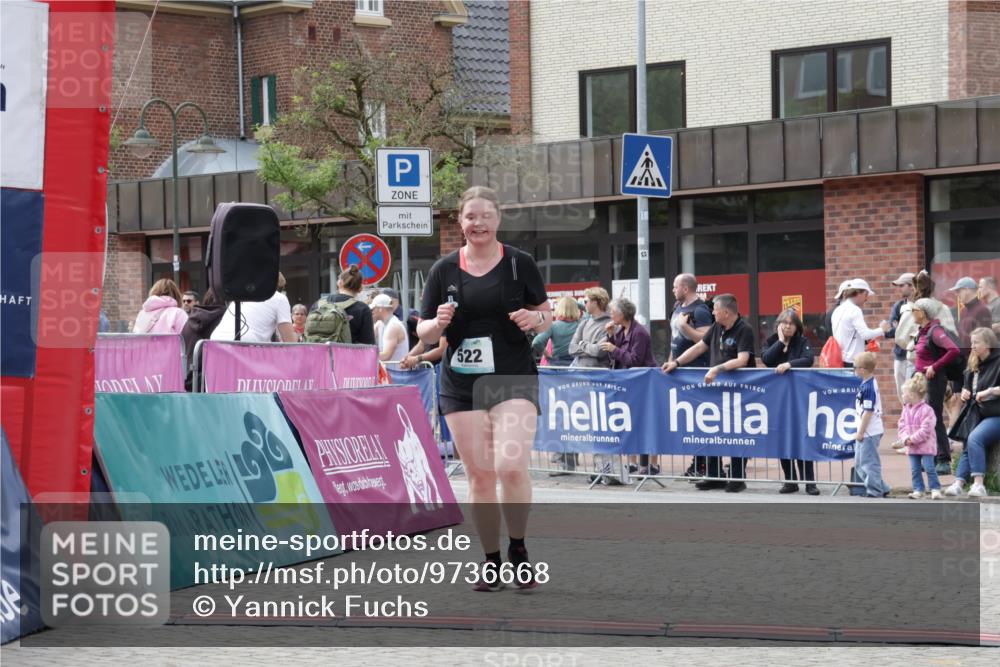 10.05.2026 - 8. Wedeler Halbmarathon Yannick Fuchs http://msf.ph/oto/9736668 10.05.2026 12:04:19 Ziel 47, 474, 522 meine-sportfotos.de