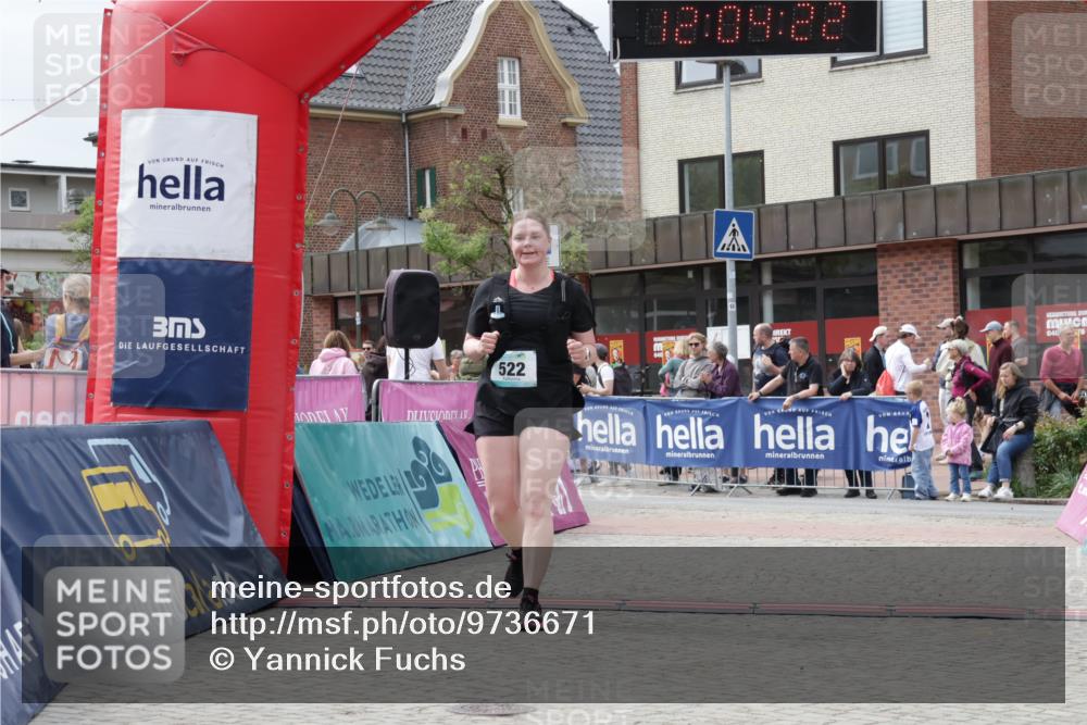 10.05.2026 - 8. Wedeler Halbmarathon Yannick Fuchs http://msf.ph/oto/9736671 10.05.2026 12:04:20 Ziel 474, 522 meine-sportfotos.de