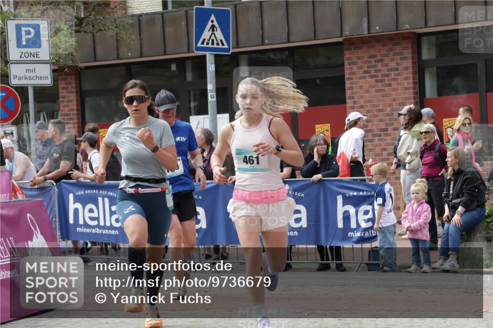 10.05.2026 - 8. Wedeler Halbmarathon Yannick Fuchs http://msf.ph/oto/9736679 10.05.2026 12:04:28 Ziel 129, 243, 461, 982 meine-sportfotos.de