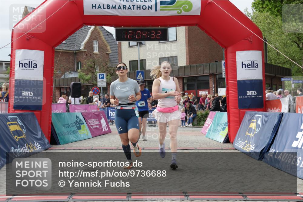 10.05.2026 - 8. Wedeler Halbmarathon Yannick Fuchs http://msf.ph/oto/9736688 10.05.2026 12:04:30 Ziel 129, 243, 461, 982 meine-sportfotos.de