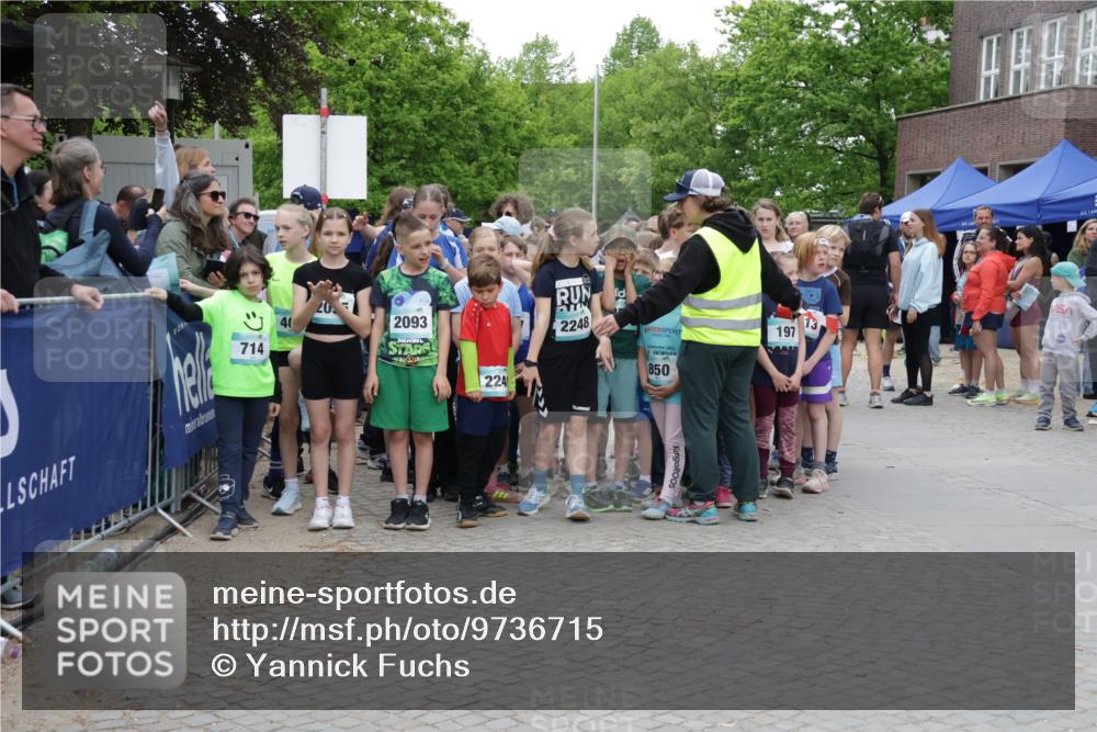 10.05.2026 - 8. Wedeler Halbmarathon Yannick Fuchs http://msf.ph/oto/9736715 10.05.2026 12:43:30 Ziel 714, 4, 20, 2093, 224, 2248, 197, 13, 850 meine-sportfotos.de