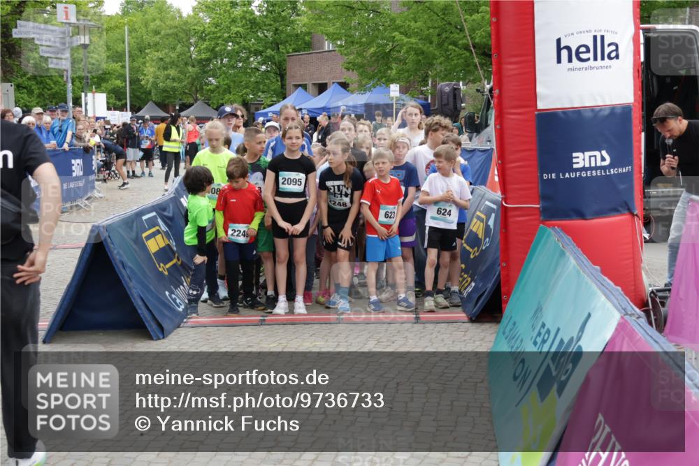 10.05.2026 - 8. Wedeler Halbmarathon Yannick Fuchs http://msf.ph/oto/9736733 10.05.2026 12:44:10 Ziel 08, 2095, 2249, 248, 623, 624 meine-sportfotos.de