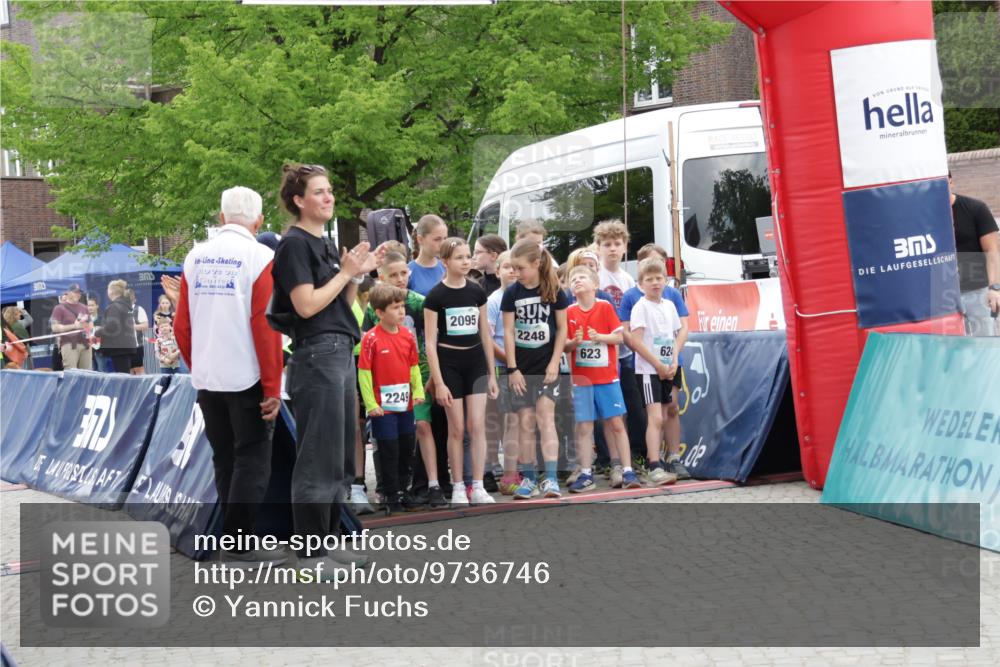 10.05.2026 - 8. Wedeler Halbmarathon Yannick Fuchs http://msf.ph/oto/9736746 10.05.2026 12:44:36 Ziel 57, 2249, 2095, 2248, 623, 624, 394 meine-sportfotos.de