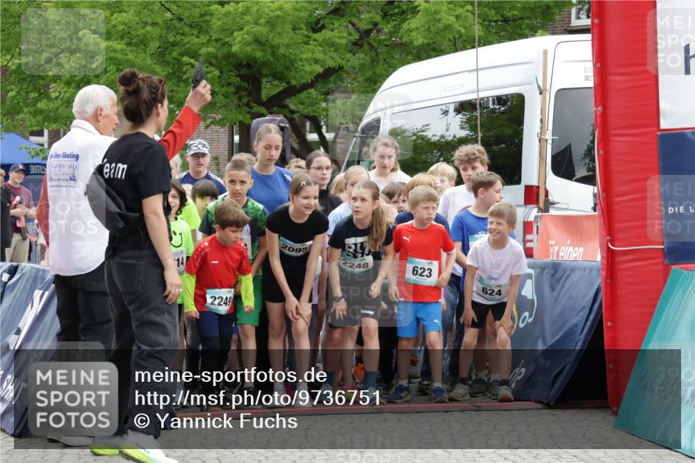10.05.2026 - 8. Wedeler Halbmarathon Yannick Fuchs http://msf.ph/oto/9736751 10.05.2026 12:44:50 Ziel 147, 2249, 2095, 2024, 2248, 623, 624 meine-sportfotos.de
