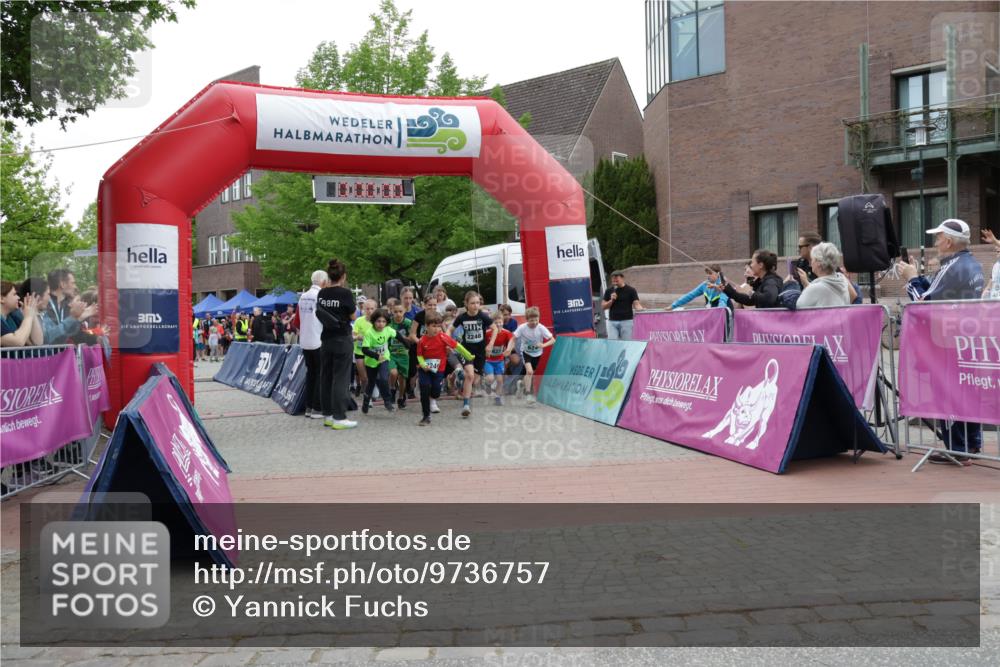 10.05.2026 - 8. Wedeler Halbmarathon Yannick Fuchs http://msf.ph/oto/9736757 10.05.2026 12:44:57 Ziel 2249, 2248 meine-sportfotos.de