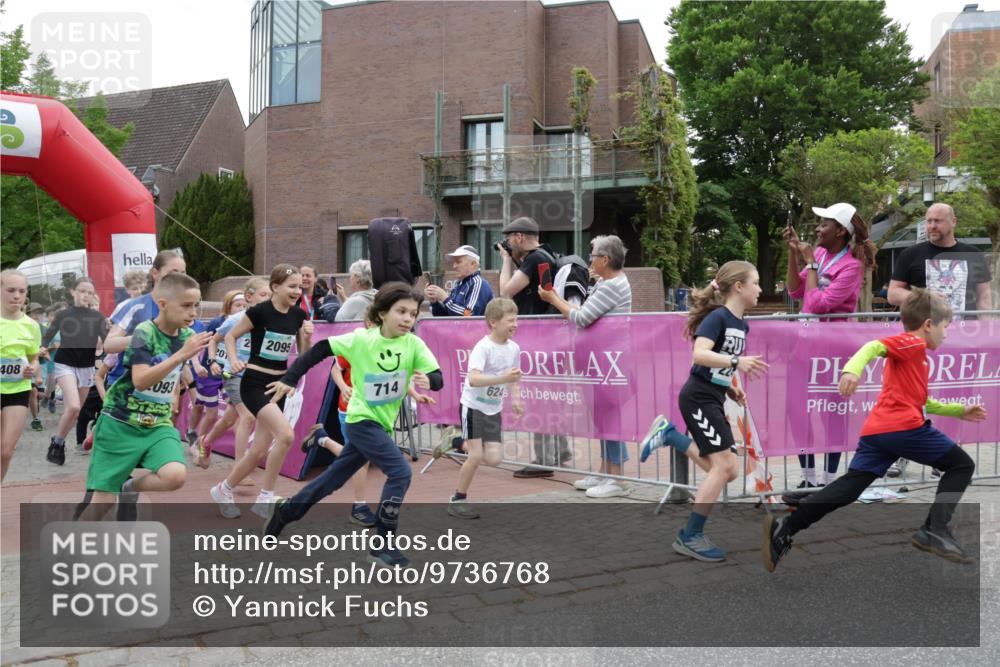10.05.2026 - 8. Wedeler Halbmarathon Yannick Fuchs http://msf.ph/oto/9736768 10.05.2026 12:44:59 Ziel 408, 093, 201, 2095, 714, 624 meine-sportfotos.de