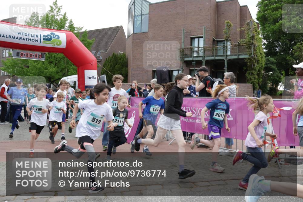 10.05.2026 - 8. Wedeler Halbmarathon Yannick Fuchs http://msf.ph/oto/9736774 10.05.2026 12:45:00 Ziel 170, 796, 795, 20, 2, 217, 519, 12111, 147, 2013 meine-sportfotos.de
