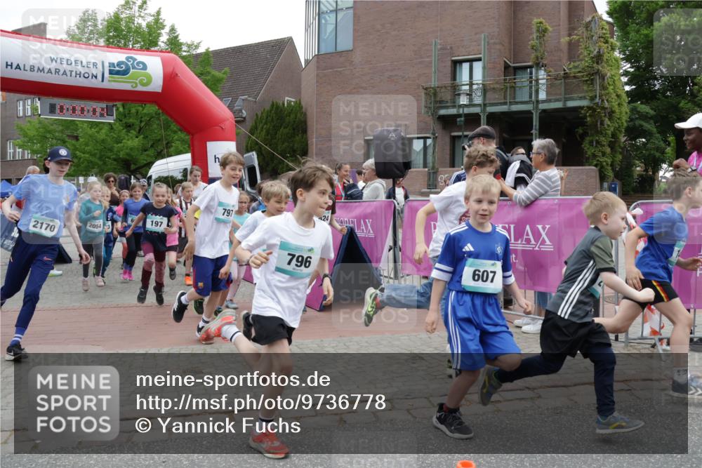10.05.2026 - 8. Wedeler Halbmarathon Yannick Fuchs http://msf.ph/oto/9736778 10.05.2026 12:45:01 Ziel 2170, 2054, 3, 197, 797, 796, 24, 607 meine-sportfotos.de