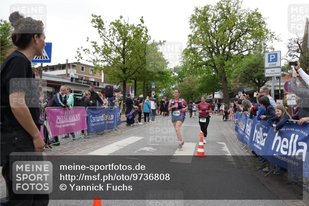 10.05.2026 - 8. Wedeler Halbmarathon Yannick Fuchs http://msf.ph/oto/9736808 10.05.2026 12:45:11 Ziel 9, 2219, 319 meine-sportfotos.de