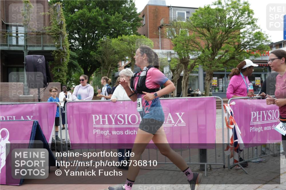 10.05.2026 - 8. Wedeler Halbmarathon Yannick Fuchs http://msf.ph/oto/9736810 10.05.2026 12:45:14 Ziel 1, 000, 19, 319, 2219 meine-sportfotos.de
