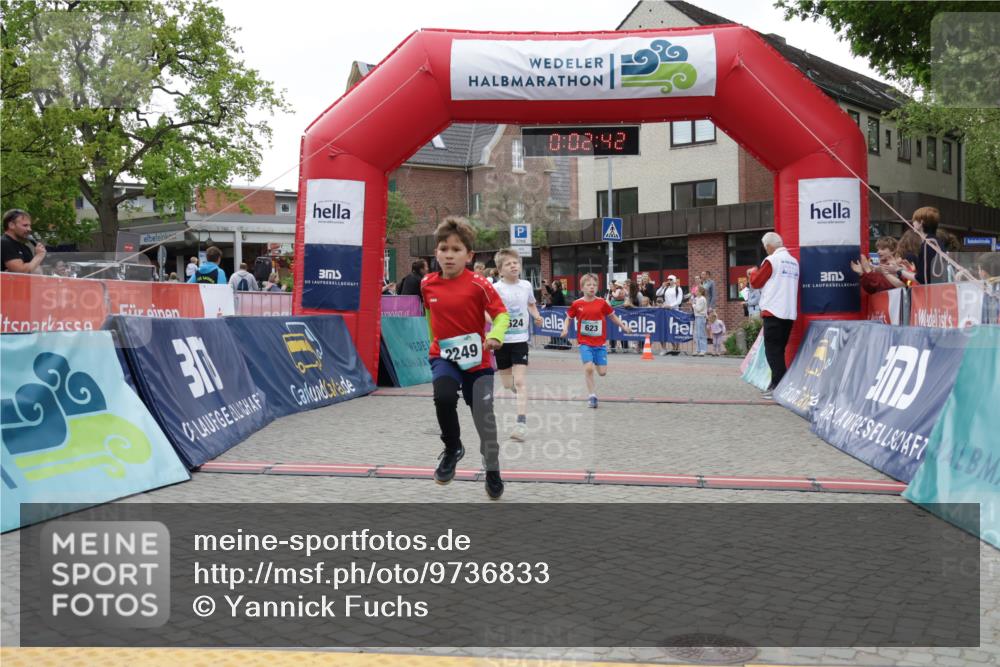 10.05.2026 - 8. Wedeler Halbmarathon Yannick Fuchs http://msf.ph/oto/9736833 10.05.2026 12:47:39 Ziel 30, 2249, 0, 02, 42, 524, 623, 623, 624, 2093, 2249 meine-sportfotos.de