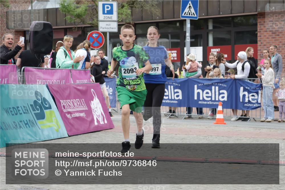 10.05.2026 - 8. Wedeler Halbmarathon Yannick Fuchs http://msf.ph/oto/9736846 10.05.2026 12:47:42 Ziel 2093, 997, 75, 16, 623, 624, 997, 2093, 2152, 2249 meine-sportfotos.de