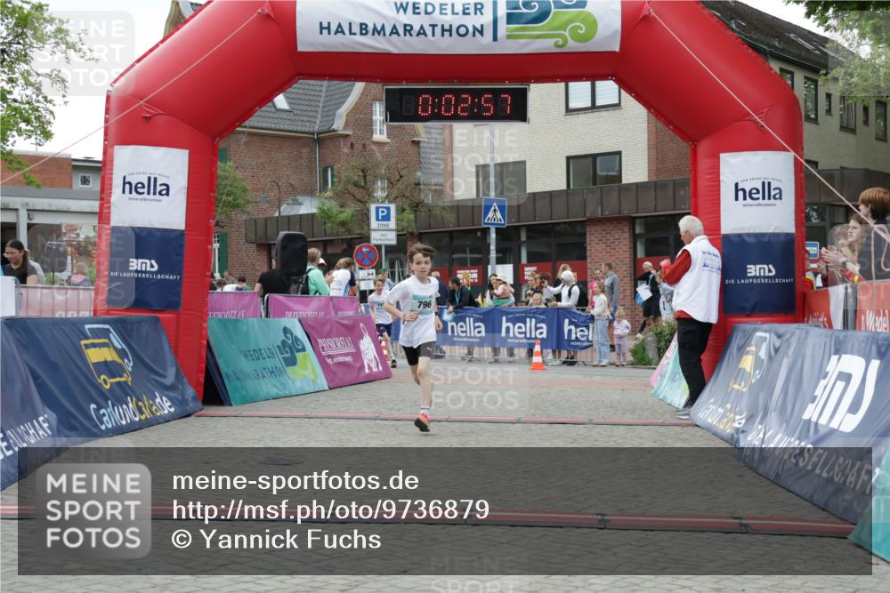 10.05.2026 - 8. Wedeler Halbmarathon Yannick Fuchs http://msf.ph/oto/9736879 10.05.2026 12:47:54 Ziel 10, 02, 57, 797, 796, 796, 797, 2248 meine-sportfotos.de