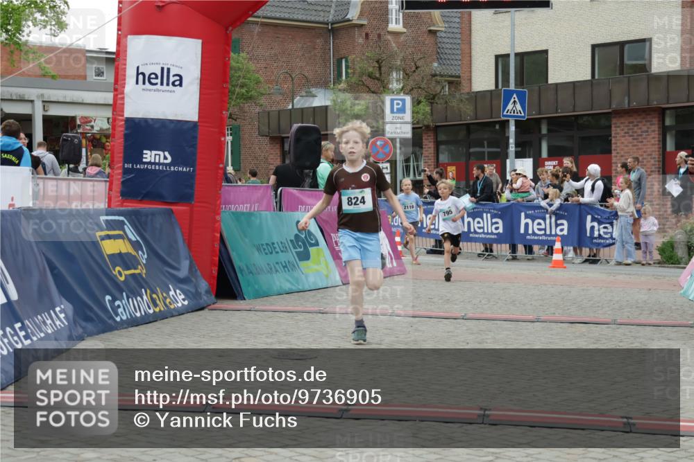 10.05.2026 - 8. Wedeler Halbmarathon Yannick Fuchs http://msf.ph/oto/9736905 10.05.2026 12:48:04 Ziel 824, 2116, 795, 795, 824, 2116 meine-sportfotos.de