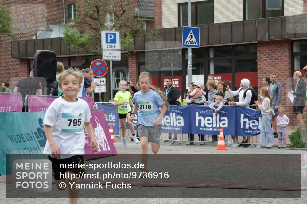 10.05.2026 - 8. Wedeler Halbmarathon Yannick Fuchs http://msf.ph/oto/9736916 10.05.2026 12:48:06 Ziel 795, 408, 2116, 75, 16, 408, 795, 824, 2116 meine-sportfotos.de