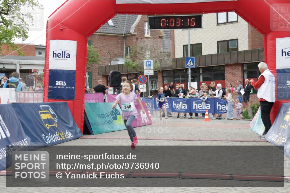 10.05.2026 - 8. Wedeler Halbmarathon Yannick Fuchs http://msf.ph/oto/9736940 10.05.2026 12:48:12 Ziel 346, 3, 180, 03, 36, 2013, 346, 408, 795, 2013, 2116 meine-sportfotos.de