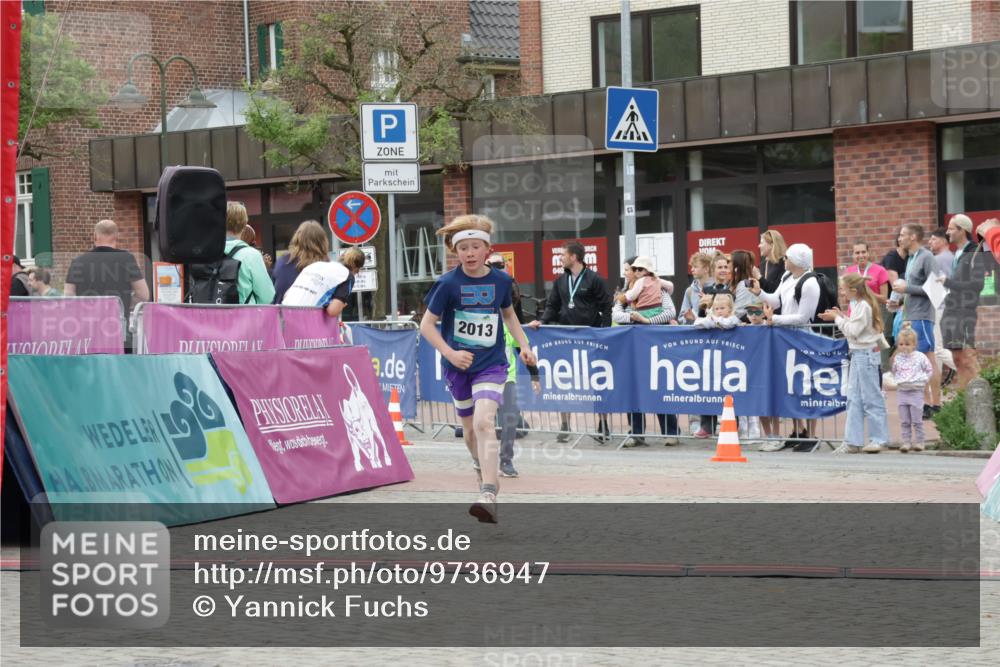 10.05.2026 - 8. Wedeler Halbmarathon Yannick Fuchs http://msf.ph/oto/9736947 10.05.2026 12:48:15 Ziel 2013, 040, 346, 408, 714, 2013 meine-sportfotos.de