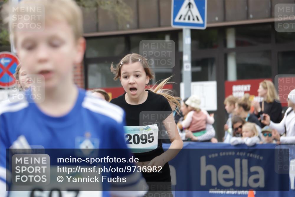 10.05.2026 - 8. Wedeler Halbmarathon Yannick Fuchs http://msf.ph/oto/9736982 10.05.2026 12:48:25 Ziel 6, 2095, 147, 607, 609, 728, 2095, 2172 meine-sportfotos.de