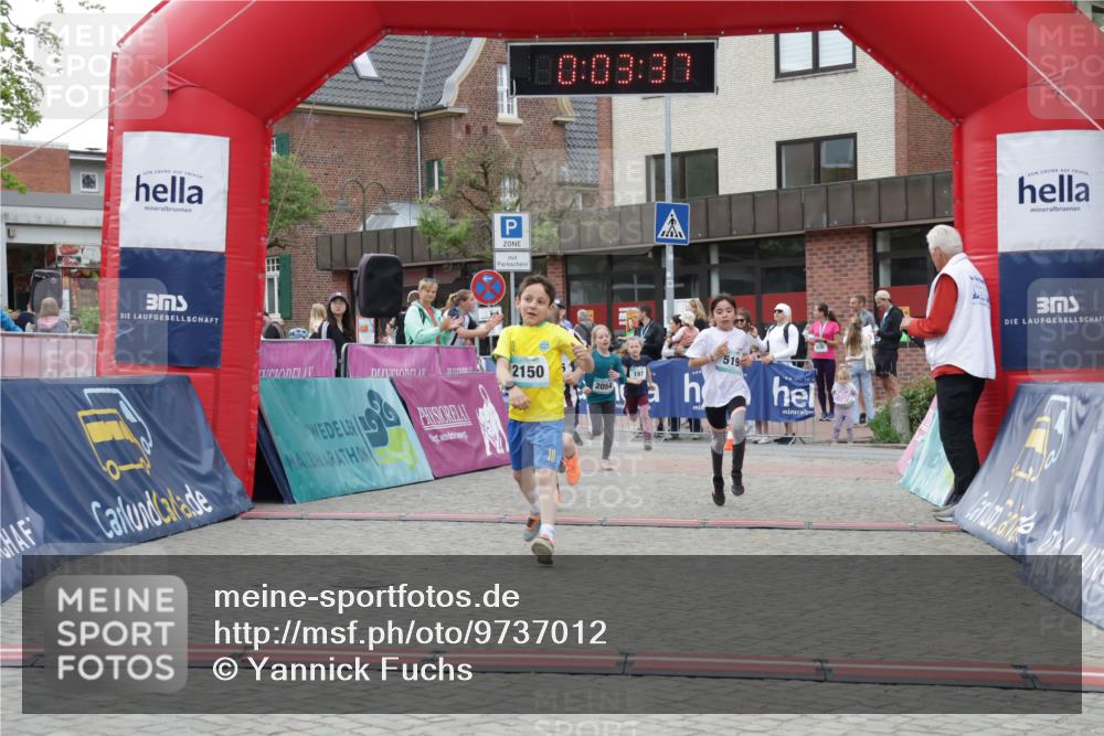 10.05.2026 - 8. Wedeler Halbmarathon Yannick Fuchs http://msf.ph/oto/9737012 10.05.2026 12:48:33 Ziel 2150, 10, 03, 37, 2054, 197, 519, 197, 519, 728, 2054, 2063, 2066, 2150, 2170 meine-sportfotos.de