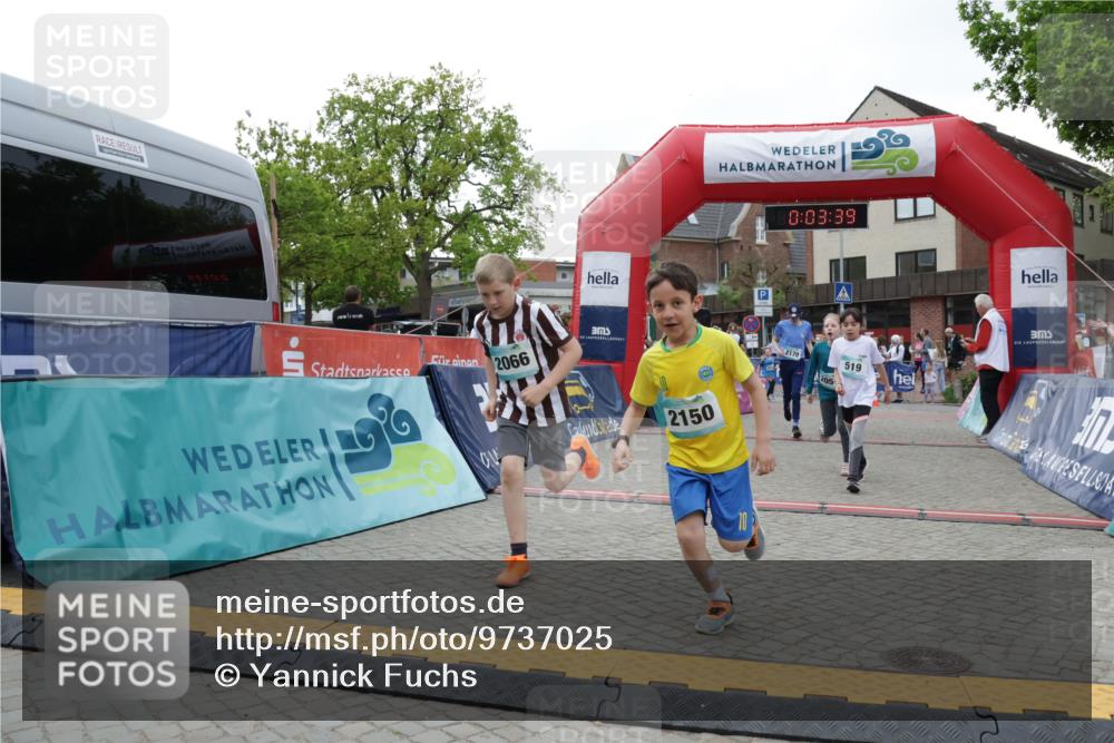 10.05.2026 - 8. Wedeler Halbmarathon Yannick Fuchs http://msf.ph/oto/9737025 10.05.2026 12:48:36 Ziel 60, 0, 2066, 4113, 2150, 0, 03, 39, 2170, 205, 519, 197, 519, 2054, 2063, 2066, 2110, 2150, 2170 meine-sportfotos.de