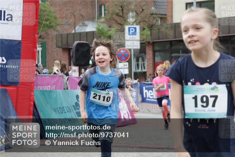 10.05.2026 - 8. Wedeler Halbmarathon Yannick Fuchs http://msf.ph/oto/9737041 10.05.2026 12:48:40 Ziel 2110, 197, 148, 197, 519, 2054, 2063, 2066, 2110, 2111, 2170 meine-sportfotos.de