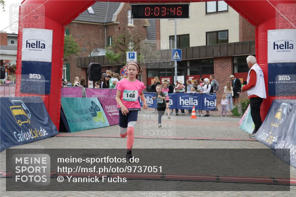 10.05.2026 - 8. Wedeler Halbmarathon Yannick Fuchs http://msf.ph/oto/9737051 10.05.2026 12:48:42 Ziel 10, 03, 48, 148, 148, 197, 825, 2110, 2111, 2170 meine-sportfotos.de