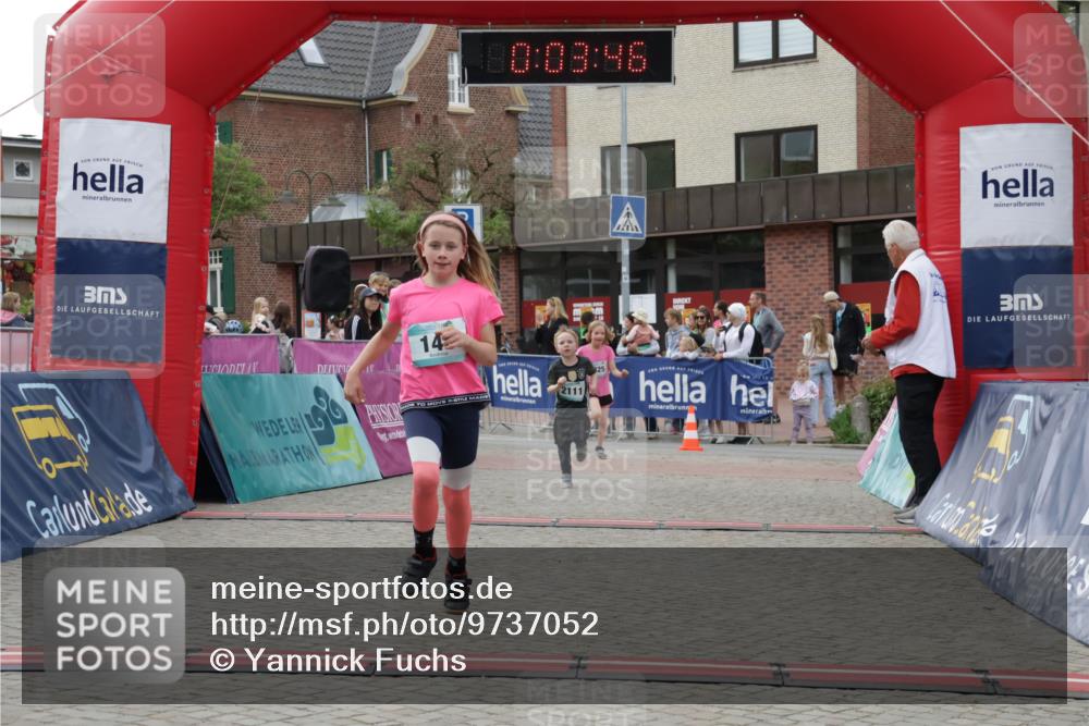 10.05.2026 - 8. Wedeler Halbmarathon Yannick Fuchs http://msf.ph/oto/9737052 10.05.2026 12:48:43 Ziel 10, 03, 46, 14, 2111, 25, 148, 197, 825, 2110, 2111 meine-sportfotos.de